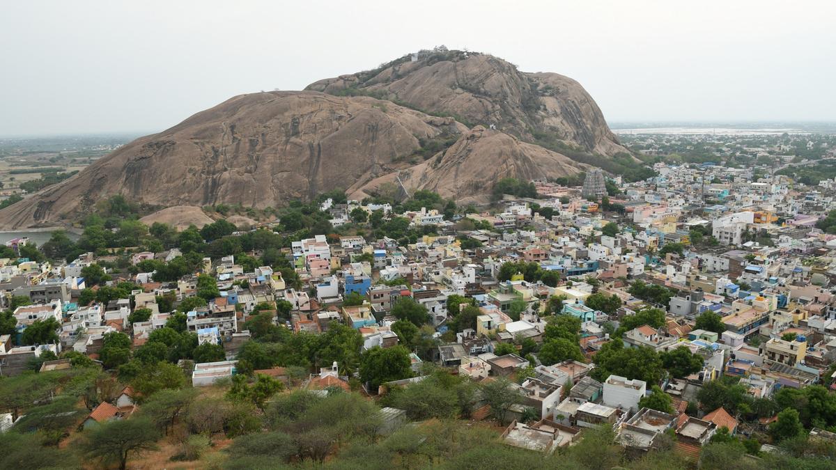 Thirupparankundram row: Madurai Bench of Madras High Court upholds order directing temple management to light Karthigai Deepam at ‘deepathoon’