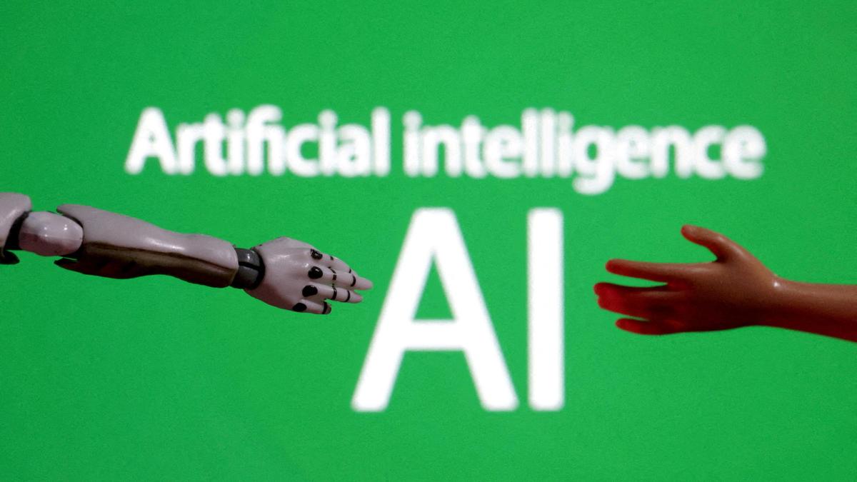 White House pauses executive order that would seek to preempt state laws on AI
