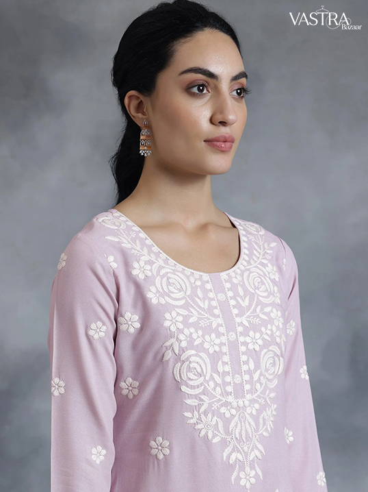 Elegant Mauve Embroidered Women Kurta